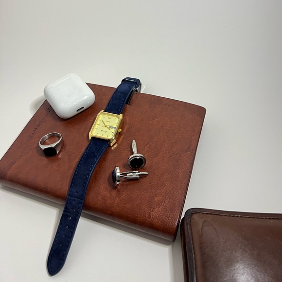 HMT watch. A classy must have. Suede blue strap. - Picture 5 of 5